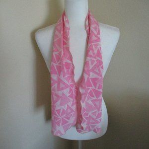 2/12$ Pink & white abstract triangles